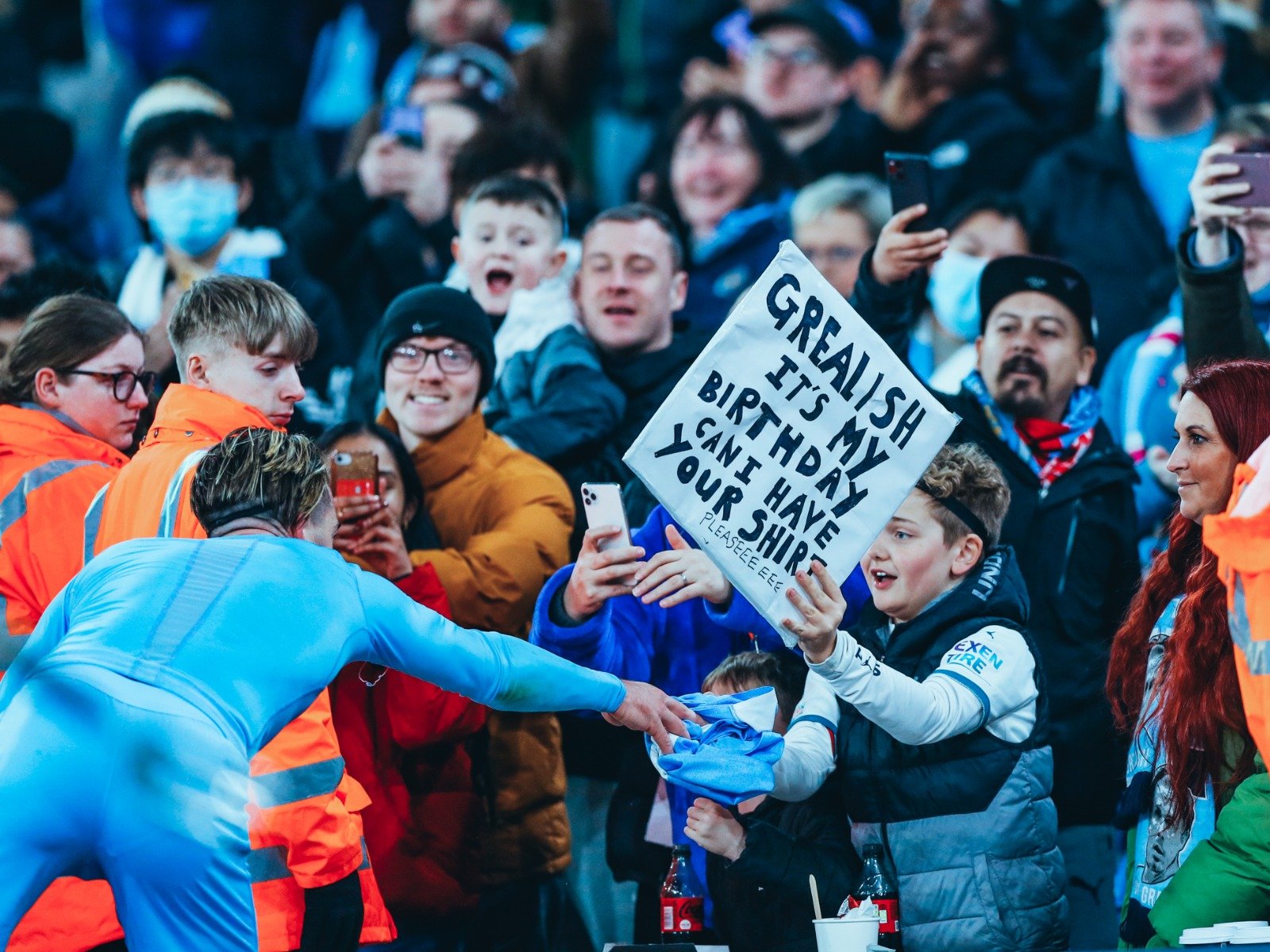 需承担更多 需承担更多